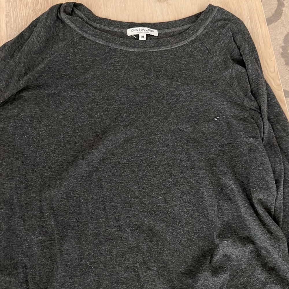 Grey loos shirt